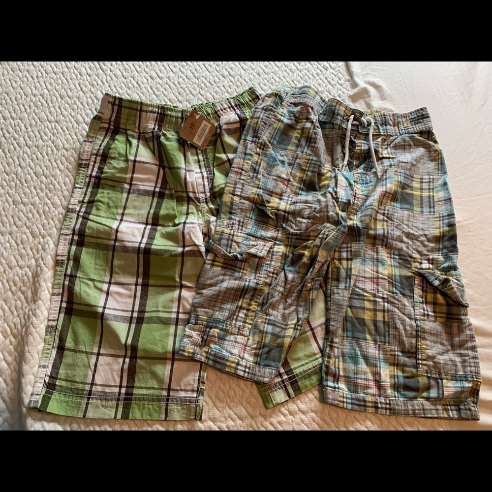 2 pairs Gymboree pull on shorts, 1 is NWT